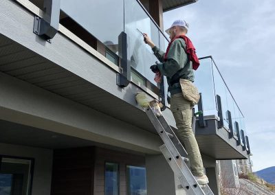 Cleaning Exterior Glass Railing